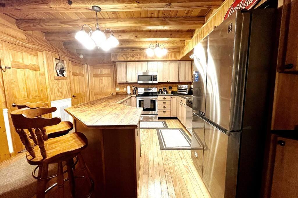 One Of A Kind Rustic Log Cabin Near Bryce Resort - Large Game Room - Fire Pit - Large Deck - Bbq Basye Luaran gambar